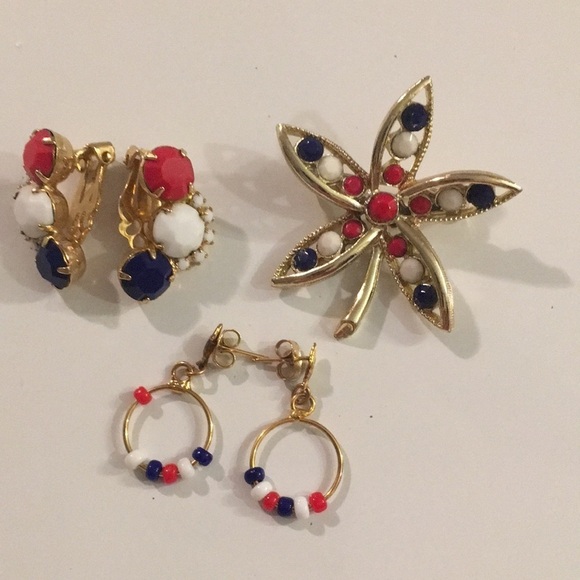 Brooch with Clip on Earrings and Post Earrings (Z) - Picture 4 of 4